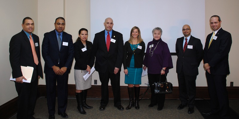 (I-D) Elly Spicer, del “NYC District Council of Carpenter Labor Technical College”; Scott Stringer, contralor de NYC; Virginia Allen, del “Staten Island Out Load”, y Zenaida Méndez, del “National Organization for Women”. Foto: cortesía Shannon Heath.
