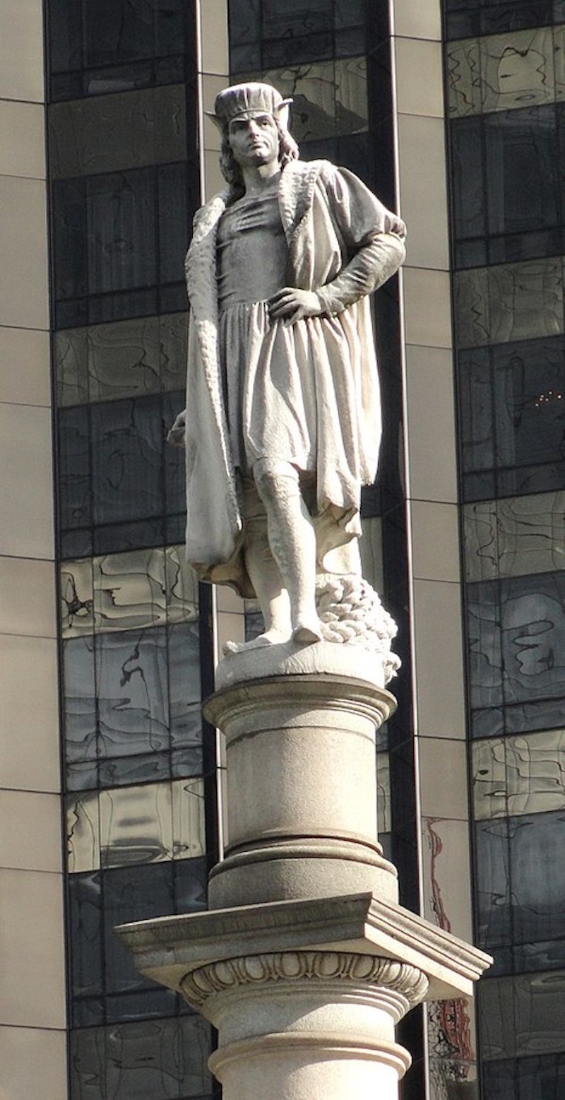 MONUMENTO a Cristóbal Colón divide a políticos: los que no quieren ideologizarlo y miran el futuro, y quienes observan el pasado y no quiere olvidarlo.