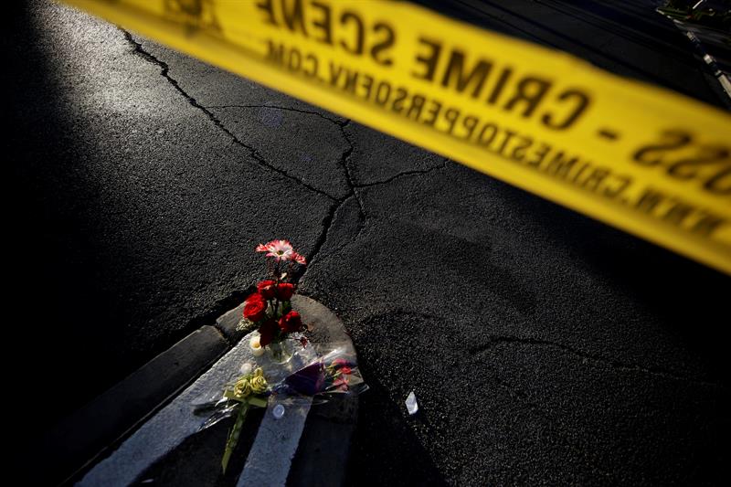 Artistas latinos han mostrado su solidaridad con las víctimas del tiroteo del pasado domingo en Las Vegas.