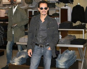 eeuu-gente-marc-anthony-debuta-en-el-mundo-de-la-moda-con-una-linea-para-hombres$0x381-L