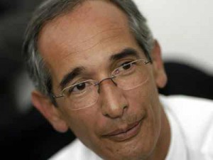 alvaro_colom_fullblock