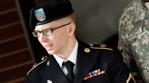 El soldado Bradley Manning, que testific&oacute; por primera vez esta semana en el caso WikiLeaks, se mostr&oacute; tranquilo y seguro durante los dos d&iacute;as en los que dio detalles sobre su detenci&oacute;n en Irak en 2010 y su reclusi&oacute;n bajo medidas de m&aacute;xima seguridad en la base militar de Quantico.