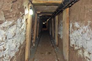 Túnel_frontera_méxico_estados_unidos