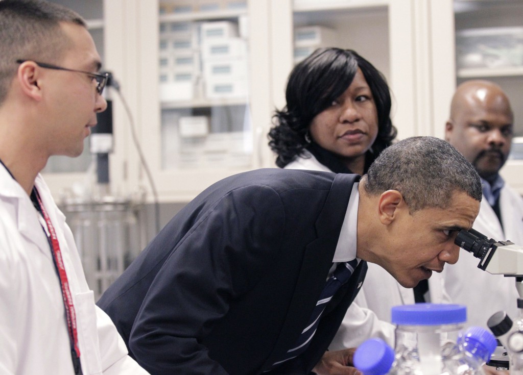 El plan del presidente de EE.UU., Barack Obama, para elaborar un mapa completo del cerebro humano y que contar&aacute; con la participaci&oacute;n del Pent&aacute;gono, agencias federales, cient&iacute;ficos y el sector privado provoc&oacute; hoy reacciones encontradas en ese pa&iacute;s.