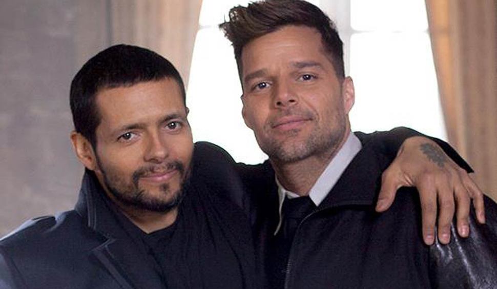 draco-ricky-martin El cantautor Draco Rosa engendró "Vida" como respuesta al cáncer que le diagnosticaron hace dos años, un disco de duetos forjado entre el hospital y su estudio de grabación, y que presenta el 19 de marzo como la banda sonora de su renacimiento.