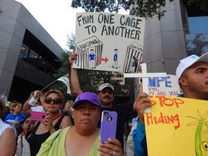 Organizaciones pro derechos humanos convocaron para este mi&eacute;rcoles a manifestaciones en diez ciudades de EE.UU. para protestar contra el aumento de la seguridad en la frontera con M&eacute;xico.
