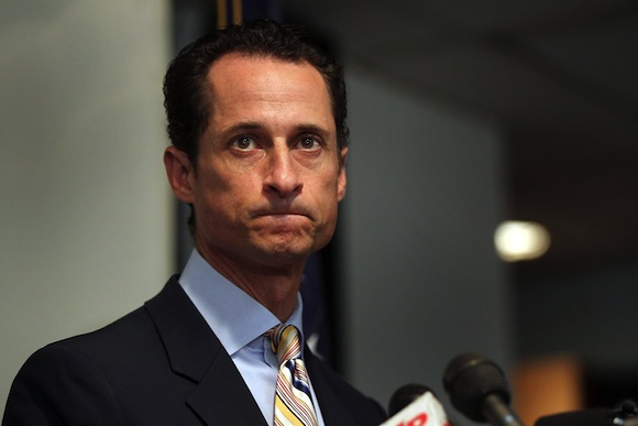 Anthony Weiner admite que parte de nuevos mensajes y fotos sexuales son auténticos.