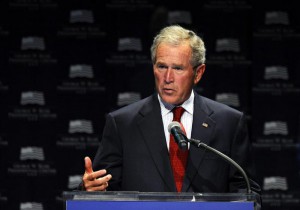 Ex presidente de EE.UU. George W. Bush operado del coraz&oacute;n.
