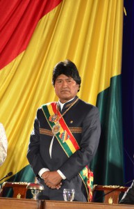 El presidente de Bolivia, Evo Morales, participa hoy, martes 06 de agosto de 2013, en un acto en el Congreso en Cochabamba (Bolivia), para celebrar el aniversario de la creación del país en 1825. En un discurso, Morales afirmó que los bolivianos ahora tienen patria a 188 años de la fundación de su país, tras haberse liberado del "sometimiento" al Fondo Monetario Internacional (FMI) y de la dependencia de EE.UU.
