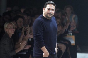  El dise&ntilde;ador cubano-estadounidense Narciso Rodr&iacute;guez durante la presentaci&oacute;n de su nueva colecci&oacute;n Primavera 2014, en la Semana de la Moda que se realiza en Nueva York.