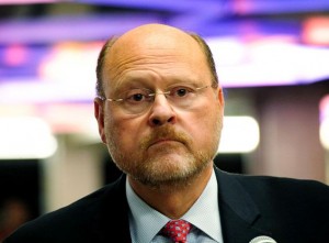 JOE LOTHA critica el pasado de De Blasio y le pide explicaciones al candidato dem&oacute;crata sobre dictaduras marxistas.