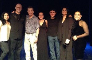 Diana Lopez, Maestro Pablo Zinger, Bailarin Stefan Zawistowski, Bailarina Laurence Martin, Cantante Leonardo Granados, Cantante Lourdes Simon, y Soprano Gizelxanath. Elenco completo del concierto Voces de Tango en Latea, New York. Foto cortesía Pablo Zinger.