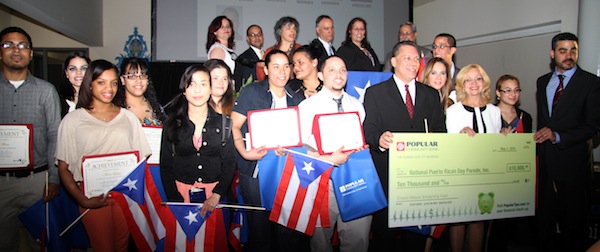 ¿Sabía o no Madelyn Lugo sobre la entrega de becas? IMPACTO estuvo presente y documentó la entrega de docenas de becas a estudiantes de Hostos y otros instituciones educativas de Nueva York a travez de los años.