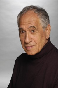 A Juan Villareal, actor argentino de teatro radicado en Nueva York, las oportunidades de trabajo se le están dando hoy en el cine.