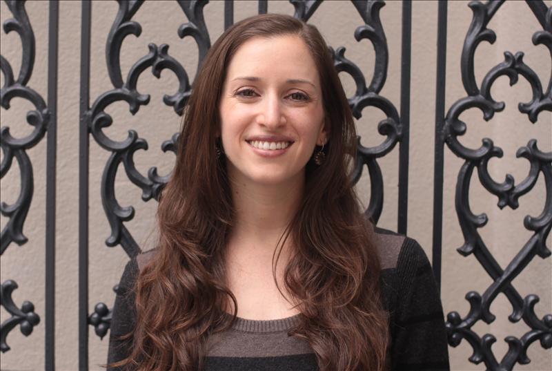 Fotografía cedida de la profesora de la facultad de Comunicación e Informacion de la Universidad de Rutgers, Vikki Katz, quien ha investigado durante varios años el acceso a la tecnología de los inmigrantes latinos, un esfuerzo que segurirá dando frutos gracias a los 623,035 dólares que recientemente le otorgó la Fundacion de Bill y Melinda Gates.