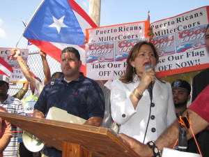 Carlos Velasquez tenía más de 30 años manejando el marketing del Desfile Nacional Puertorriqueño, juntando peso a peso las patrocinios que artesanalmente sumaba para financiar el Desfile Puertorriqueño de Nueva York, cuando Melissa Mark Viverito (MMV) vivía en Puerto Rico.