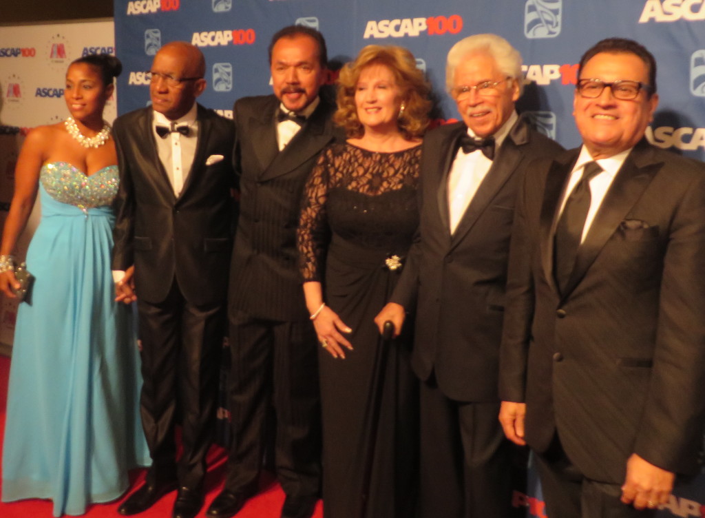 La Fania All Stars, fue fundada en el 1964 for Jerry Masucc y Johnny Pacheco que aparece en la foto con algunos músicos de la orquesta, entre estos Ismale Miranda y Roberto Roena. (Foto: MFS)
