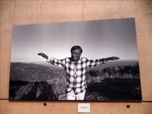 Imagen del líder campesino César Chávez, tomada por el fotógrafo y periodista Víctor Alemán Alemán en Washington.