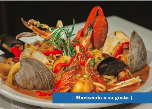 Uno de los platos más populares en Marisco Centro es la mariscada, un himno a la comida de mar.