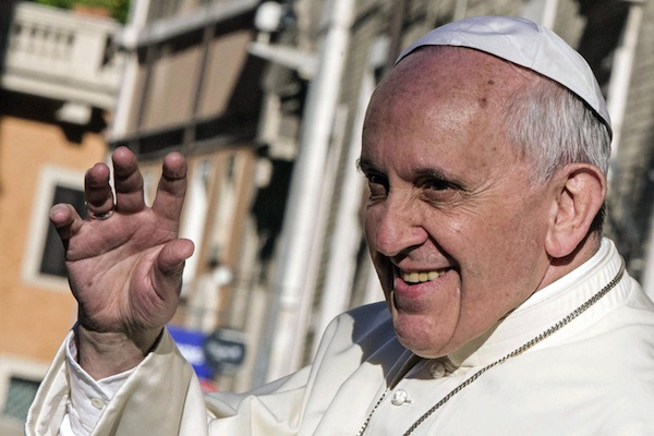 El papa Francisco a su llegada a la iglesia de San Ignacio de Loyola en Roma, Italia hoy 24 de abril de 2014.
