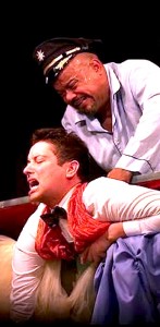 Ram&oacute;n Hierro y Gustavo Pe&ntilde;a en una escena de "La Madriguera". 
