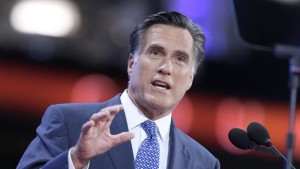  El ex candidato presidencial republicano Mitt Romney dijo estar a favor de un aumento del salario m&iacute;nimo.