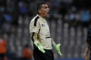 Imagen de archivo del arquero Farid Mondrag&Ucirc;n, en su etapa en el Deportivo Cali. 