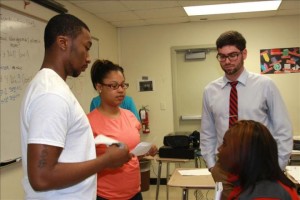 El sistema de educaci&oacute;n p&uacute;blica de Nueva York, integrado en su mayor&iacute;a por latinos y afroamericanos, enfrenta un importante reto con el inicio del nuevo curso escolar al poner en marcha un Pre-K universal, que desde su inicio tomar&aacute; en cuenta la creciente comunidad inmigrante.
