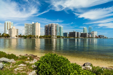la demanda de vivienda de calidad no solo en Miami sino en todo el sur de Florida ha pasado de un esperanzador repunte a un rápido despegue.