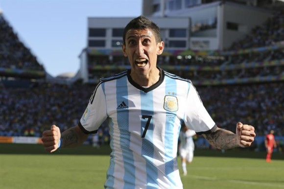 El centrocampista argentino Ángel di María celebra el gol marcado ante Suiza.