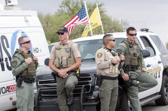 El Gobierno mexicano expresó hoy su "preocupación" por la decisión de las autoridades de Texas de enviar 1.000 soldados de la Guardia Nacional a la frontera con México ante la llegada masiva de niños indocumentados procedentes de Centroamérica.
