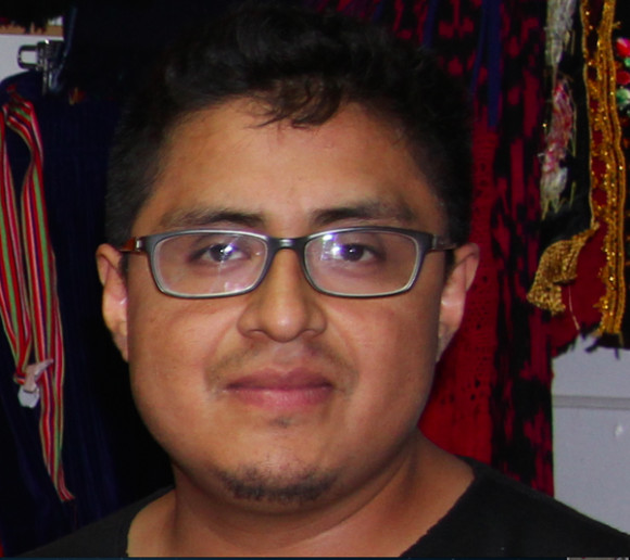 Marcos Castillo trae desde Chordeleg su arte musical y su entusiasmo para colocar la pincelada juvenil en el grupo adem&aacute;s de sus conocimientos formales como m&uacute;sico profesional.