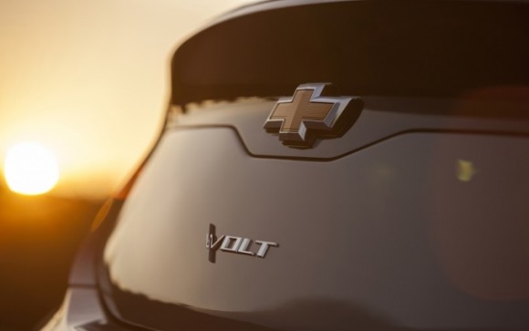 GM revel&oacute; hoy una imagen de anticipo del nuevo dise&ntilde;o de la parte trasera del Volt 2016. 