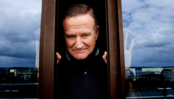 El actor Robin Williams se quitó la vida ahorcándose en su casa de California. Williams, que pasaba por una profunda depresión, volvió a ingresar en una clínica de rehabilitación el pasado mes y tenía un largo historial de abusos de cocaína y alcohol.