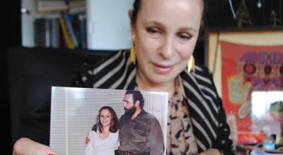 Fern&aacute;ndez Revuelta, que lleva 21 a&ntilde;os fuera de su pa&iacute;s, reside en Miami como exiliada.