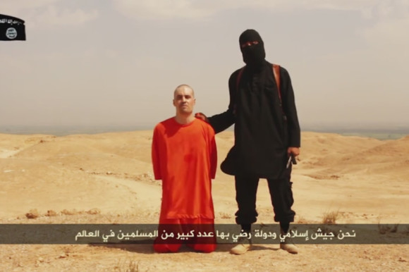 Imágenes del vídeo difundido a través de los foros yihadistas que muestra la decapitación del periodista estadounidense James Wright Foley, secuestrado en Siria en noviembre de 2012.