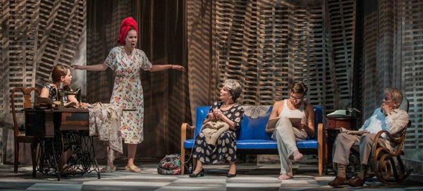 Zulema Clares, Annia Bu, Ana Margarita Martínez Casado, Pablo Andrade y Frank Robles, en la producción de Repertorio Español, Aire frio.