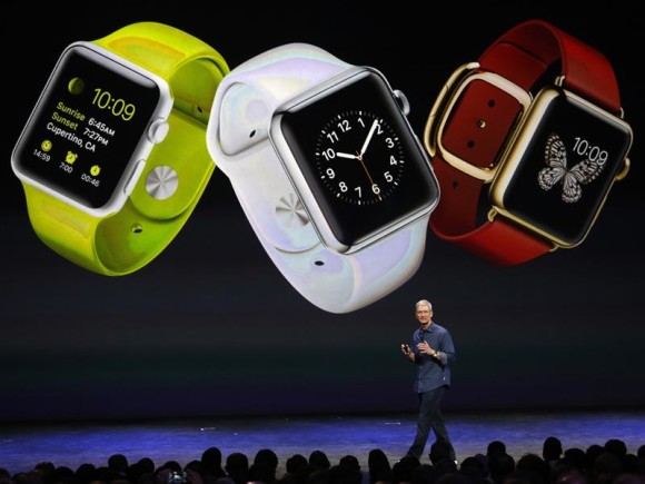 Cook present&oacute; hoy el primer reloj inteligente de la empresa, el Apple Watch, que describi&oacute; como el "dispositivo m&aacute;s personal" que la compa&ntilde;&iacute;a ha fabricado "nunca".