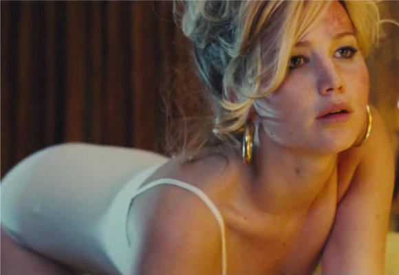 Las im&aacute;genes de actrices como Jennifer Lawrence posando para la c&aacute;mara desnuda en fotos privadas que no estaban pensadas para que vieran la luz corrieron como la p&oacute;lvora en las redes sociales para indignaci&oacute;n de la actriz, que ha amenazado con demandar a cualquier medio que publique sus "fotograf&iacute;as robadas". Foto de la pel&iacute;cula American Hustle.