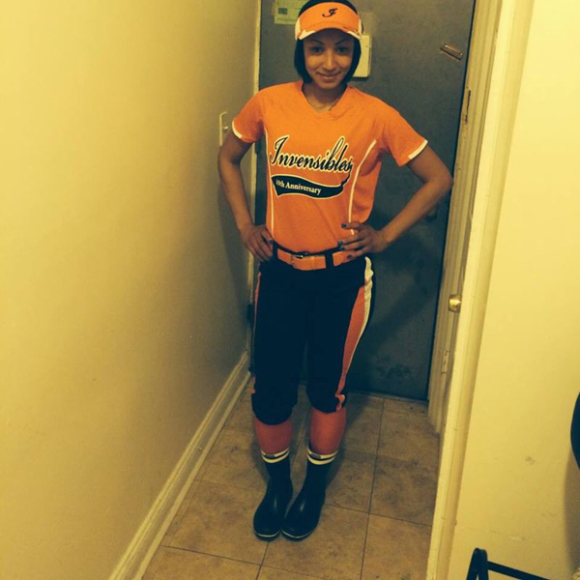 Arelín Alcántara de la novena Las Invencibles, resultó la Jugadora Más Valiosa del torneo de softbol femenino 2014 de la Liga La Curvita que preside Wendy Ortíz.