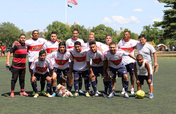 El F.C. Oyonense logr&oacute; clasificar a las semi-finales en la Copan Maya Soccer League; finales a cumplirse este s&aacute;bado 8 de Noviembre en la cancha No. 7 del parque de Flushing.  