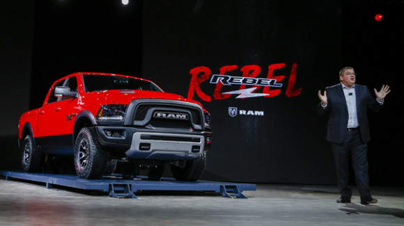 El director ejecutivo de Ram Truck, Bob Hegbloom, durante la presentación del todoterreno Ram Rebel de Fiat Chrysler.