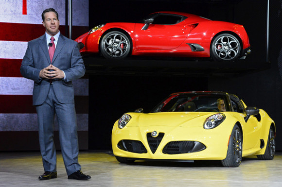 El director y presidente de Alfa Romeo norteamérica Reid Bigland durante la presentación del nuevo 4C Spider.