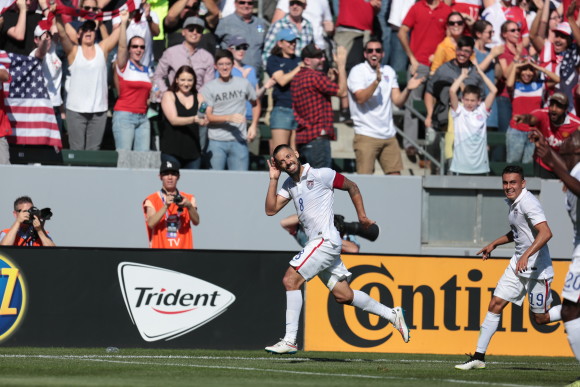 Dempsey se unió a Landon Donovan como los únicos jugadores de la selección en anotar 40 goles internacionales.