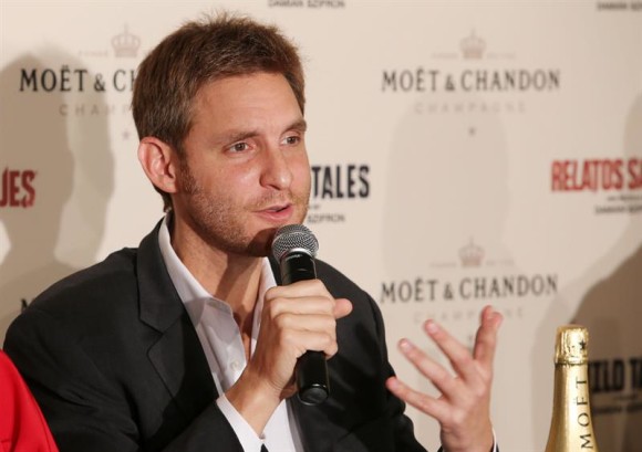 El director argentino Damian Szifron habla durante una rueda de prensa sobre la pel&iacute;cula Argentina candidata al &Oacute;scar como mejor pel&iacute;cula extranjera 'Relatos Salvajes'.