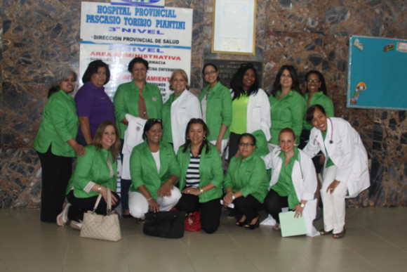 Parte de la delegación de doctoras.