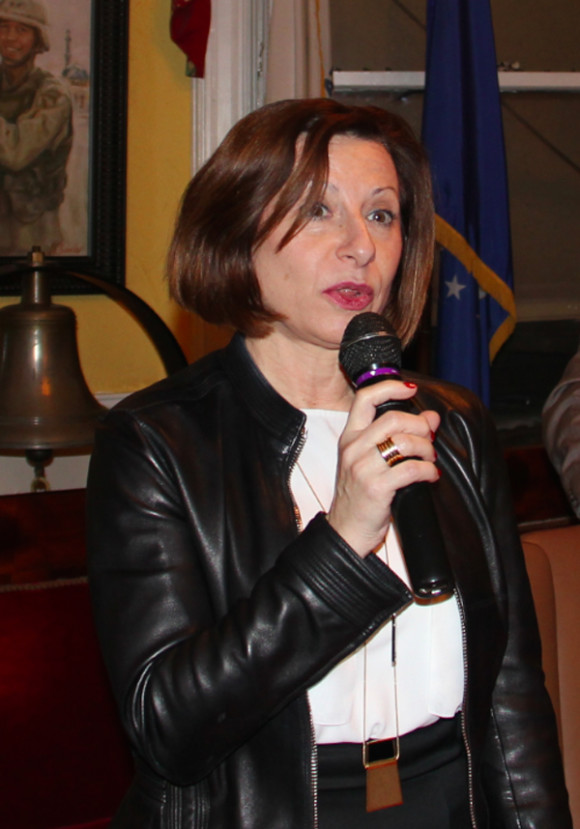 Cristina Dom&eacute;nech, Directora de Programas Educativos de Hispanic Society of America, PhD en Historia del Arte promueve intensamente la participaci&oacute;n de la comunidad en los programas educativos de la importante instituci&oacute;n cultural, de la cual fue Miembro Honorario Gabriela Mistral, a quien se recuerda este a&ntilde;o que se cumplen el septuag&eacute;simo aniversario de que recibi&oacute; el Nobel de Literatura.