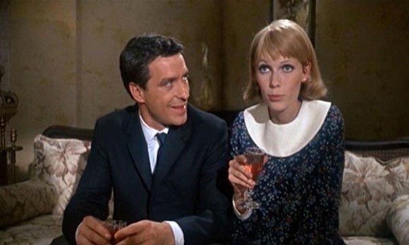 John Cassavettes y Mia Farrow en Rosemary's Baby.