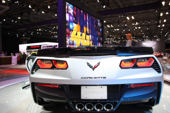 De Chevrolet los Corvette siempre son de los carros que a la gente le gusta m&aacute;s admirar.