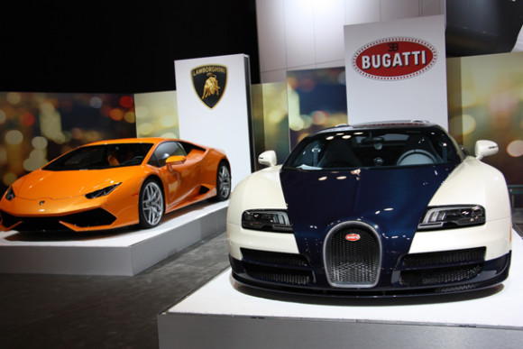Un Lamborghini y Buggatti juntos.